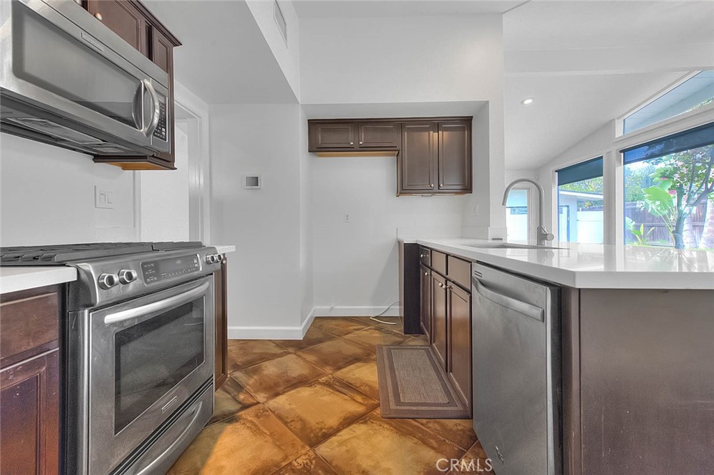243 Greentree Road