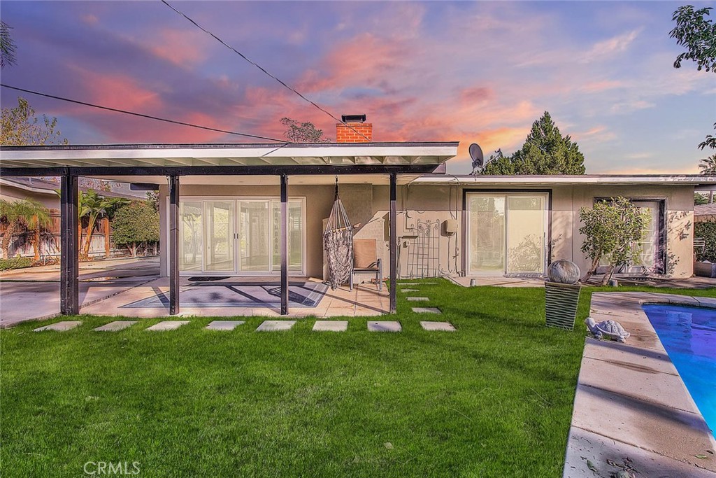 243 Greentree Road