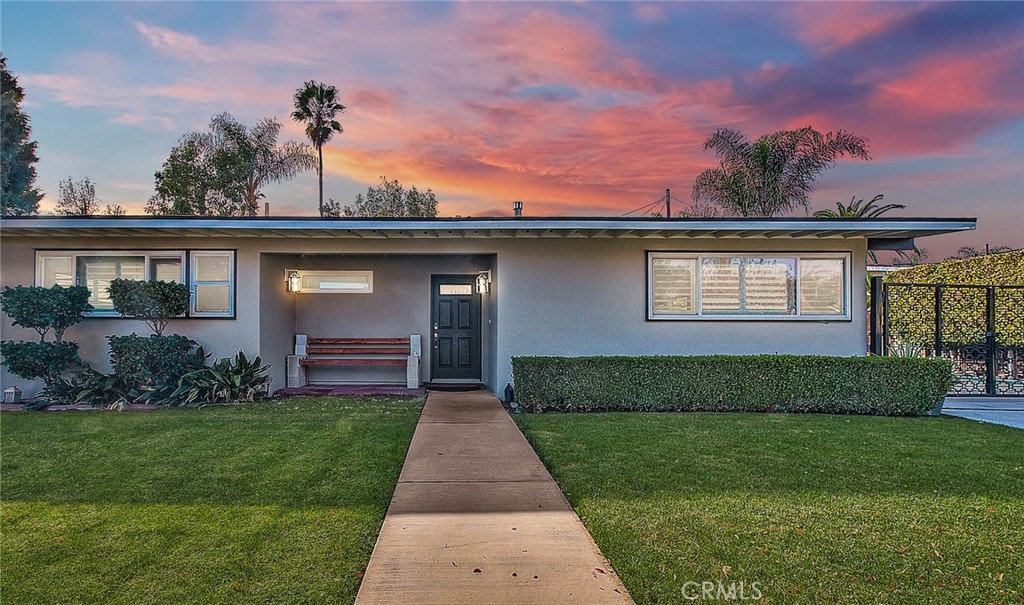 243 Greentree Road