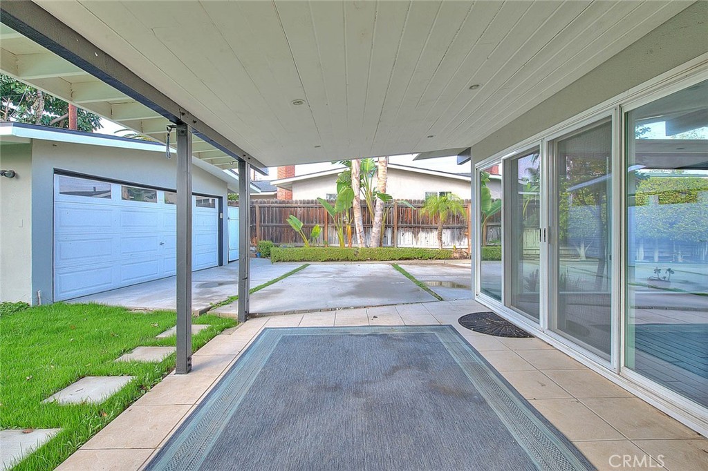 243 Greentree Road