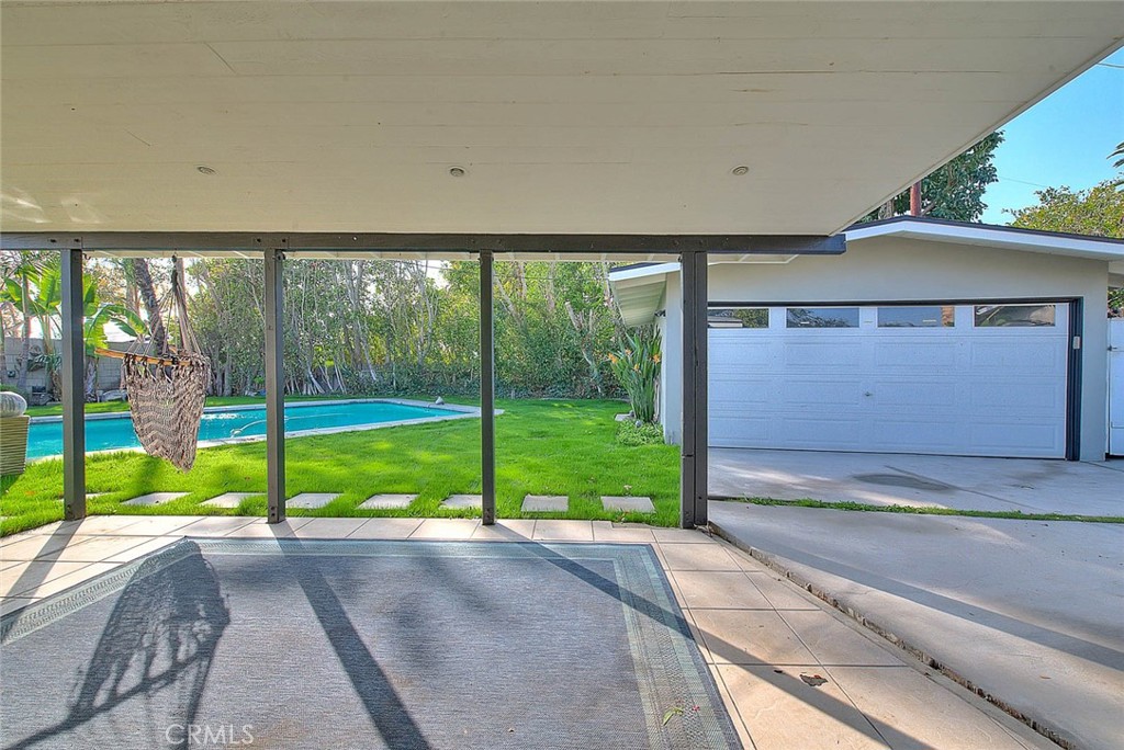 243 Greentree Road