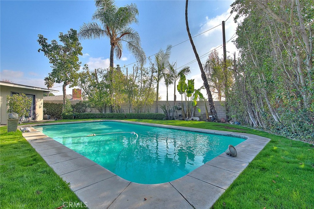 243 Greentree Road