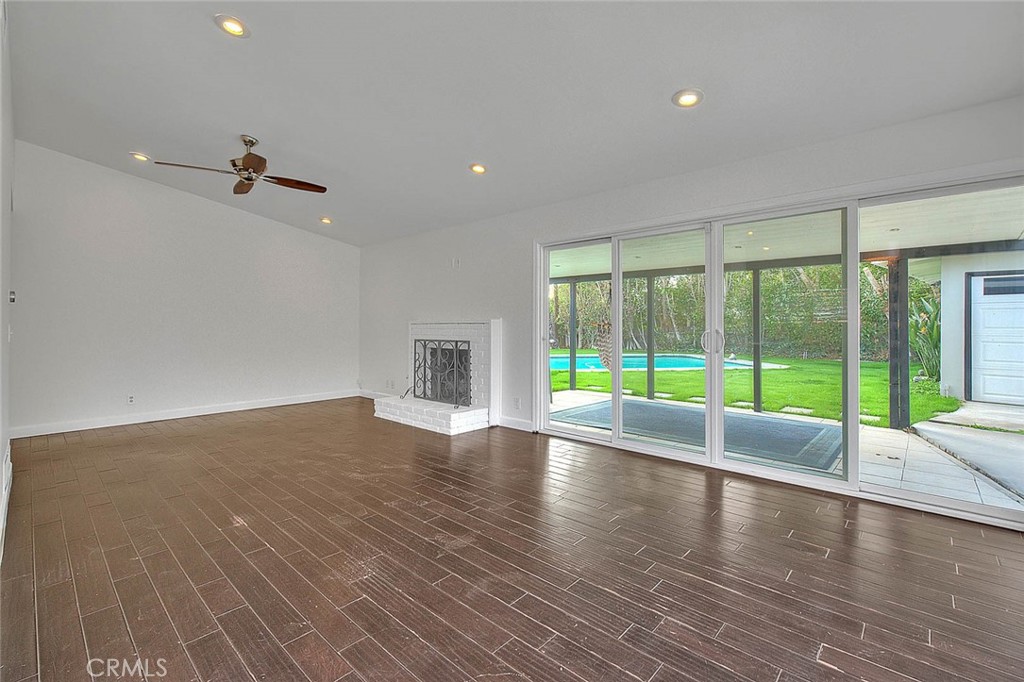 243 Greentree Road