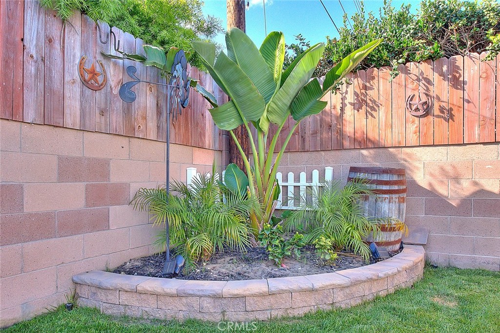 7537 El Campo Circle