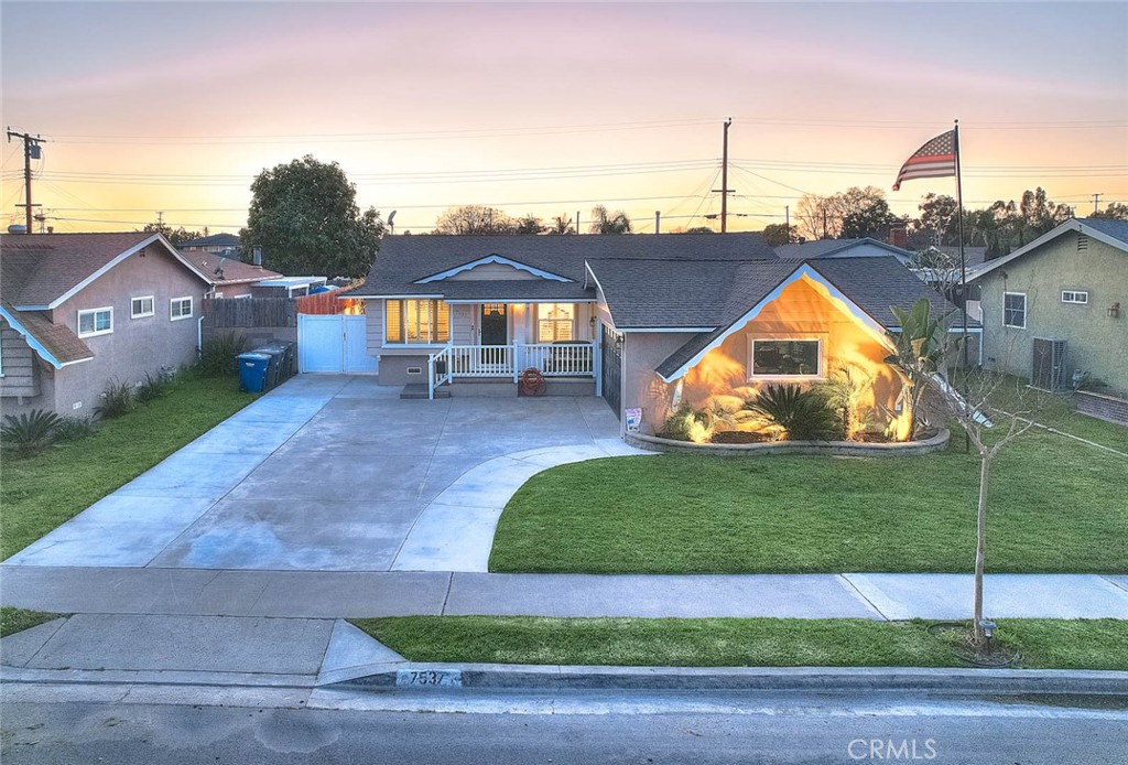 7537 El Campo Circle
