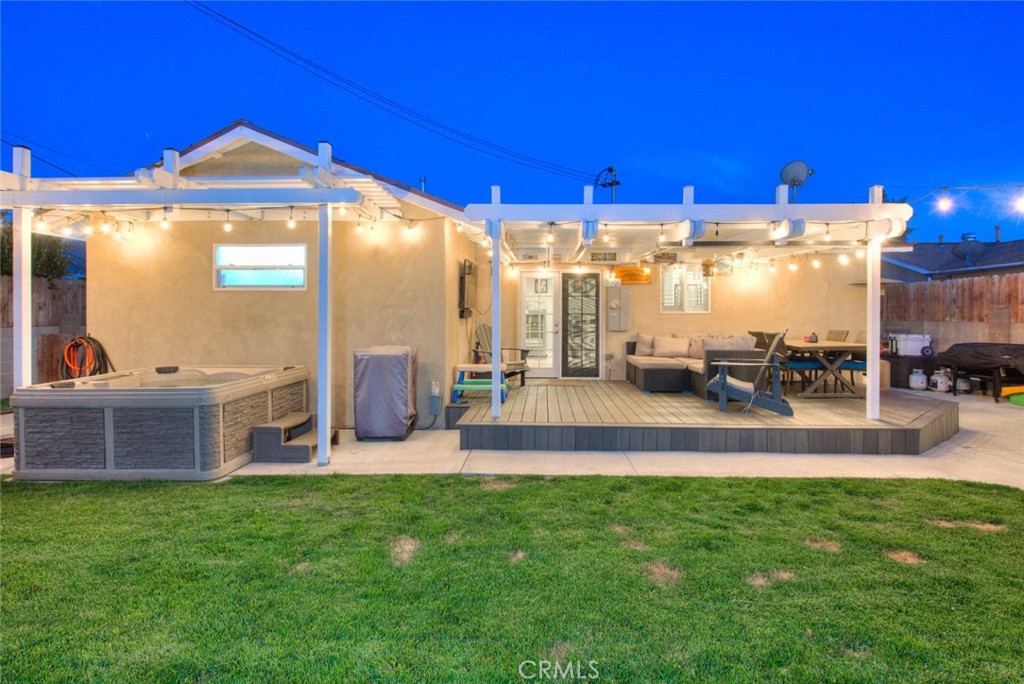 7537 El Campo Circle