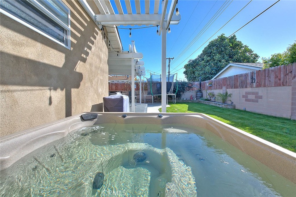 7537 El Campo Circle