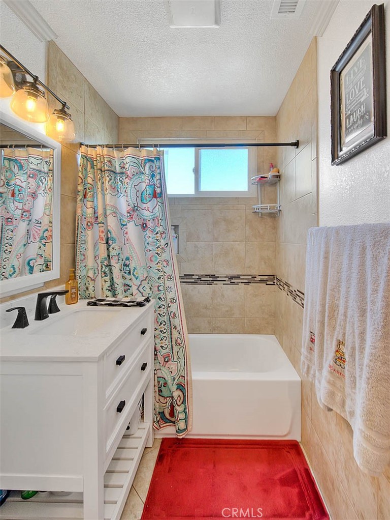 7537 El Campo Circle