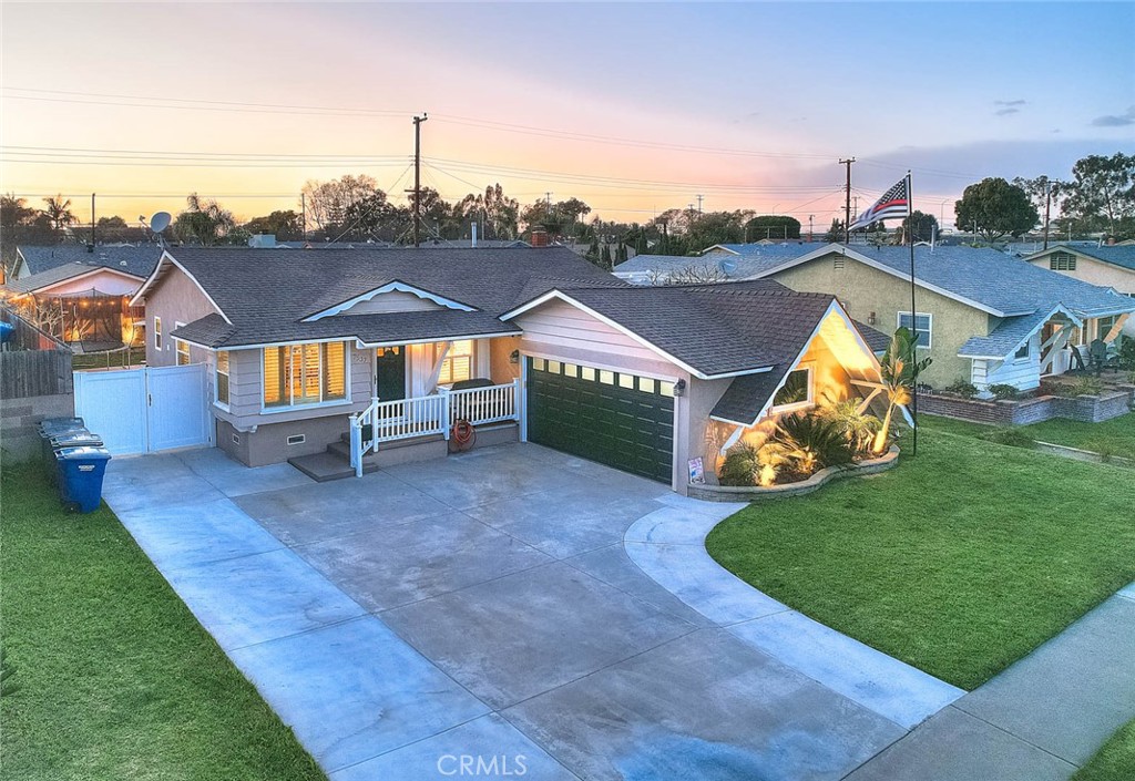 7537 El Campo Circle