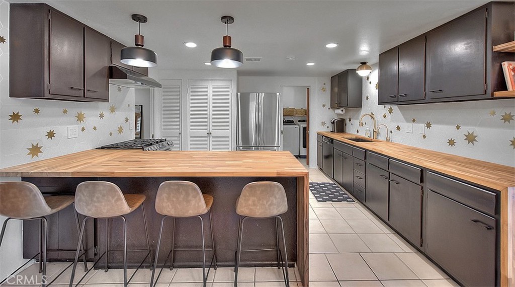 1261 Linda Vista Road