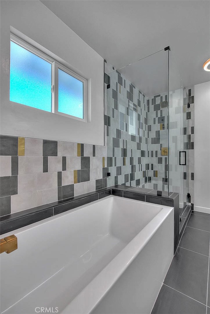 1261 Linda Vista Road