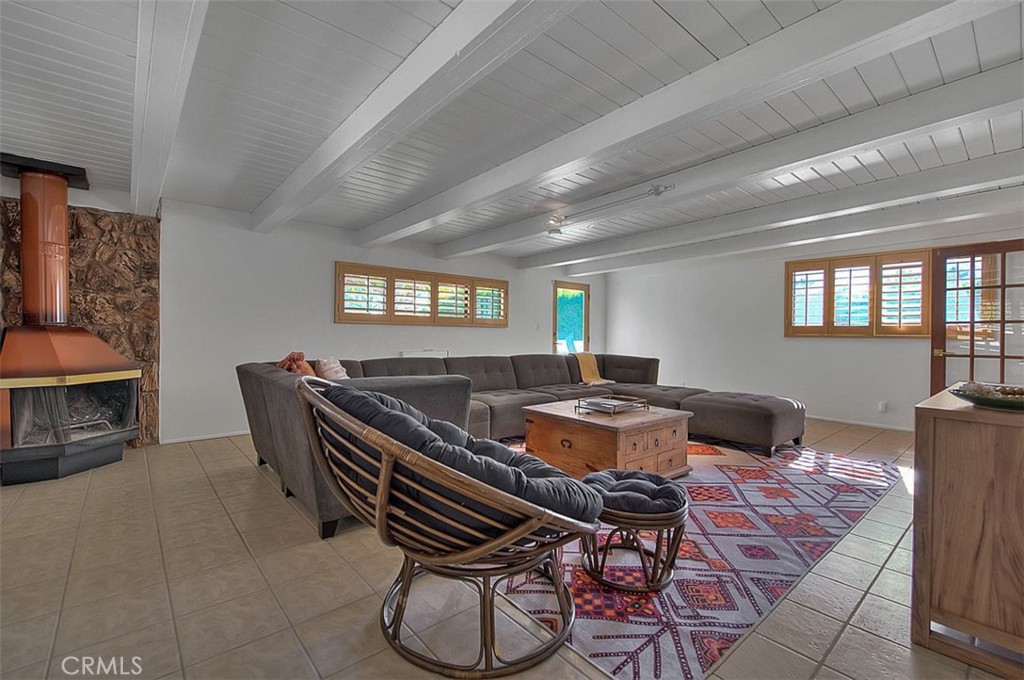 1261 Linda Vista Road