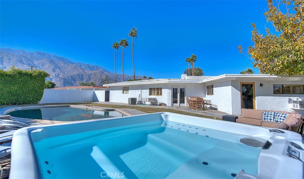 1261 Linda Vista Road