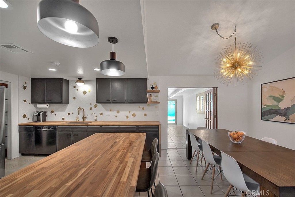 1261 Linda Vista Road