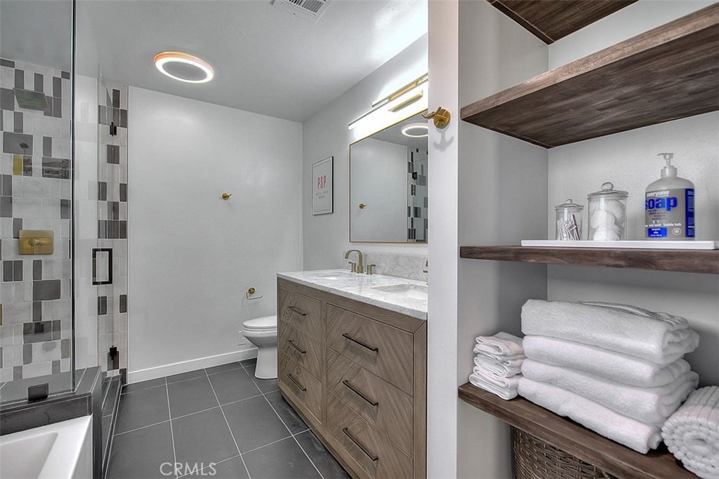 1261 Linda Vista Road