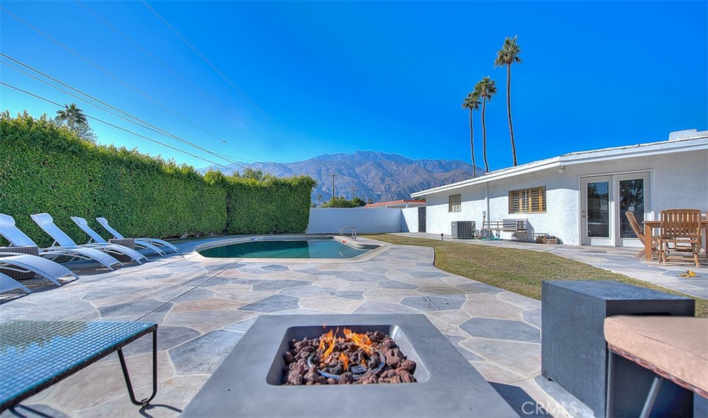 1261 Linda Vista Road