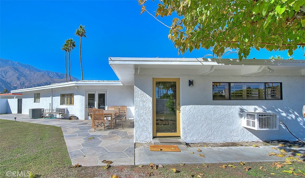 1261 Linda Vista Road