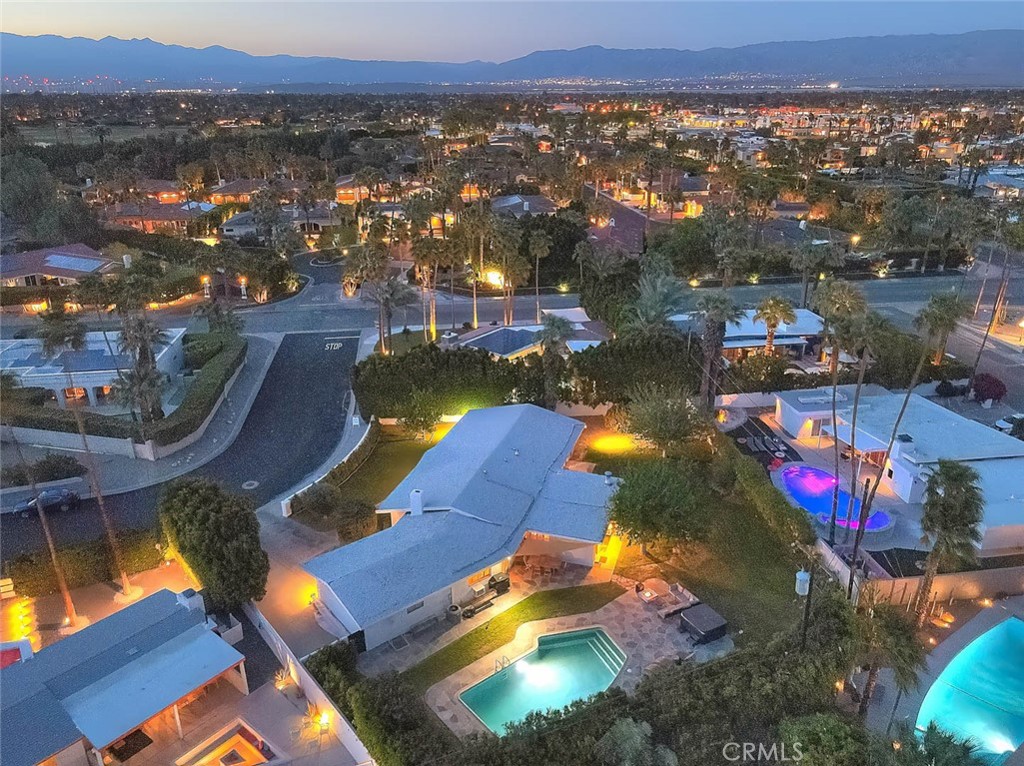 1261 Linda Vista