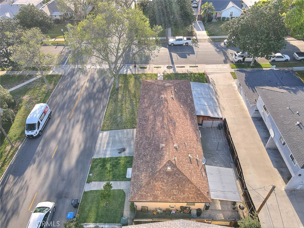 5804 Primrose