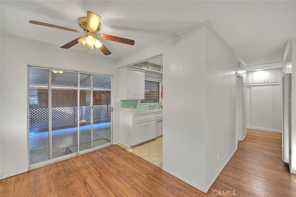 5804 Primrose