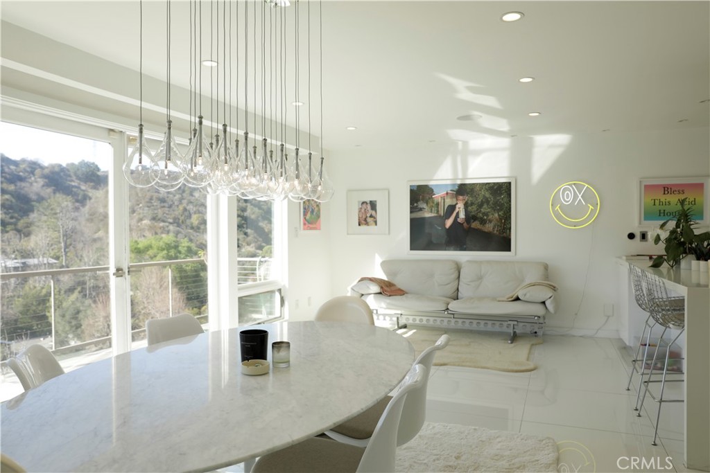 2115 Groveland