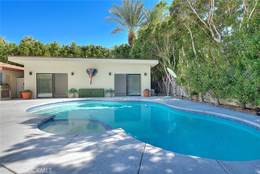 1281 Linda Vista