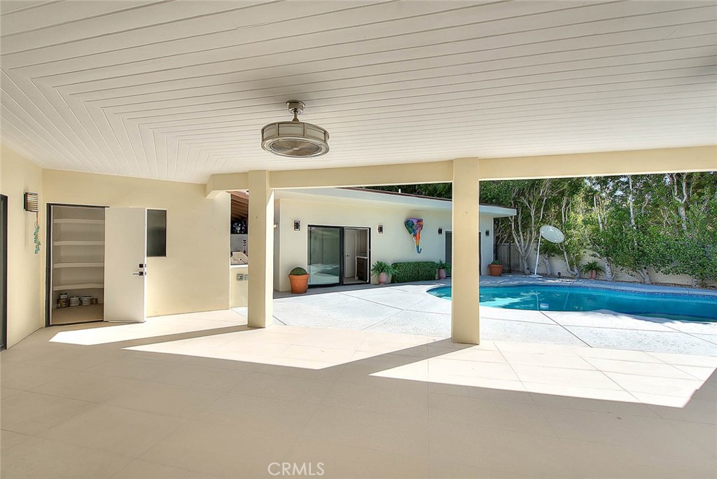 1281 Linda Vista