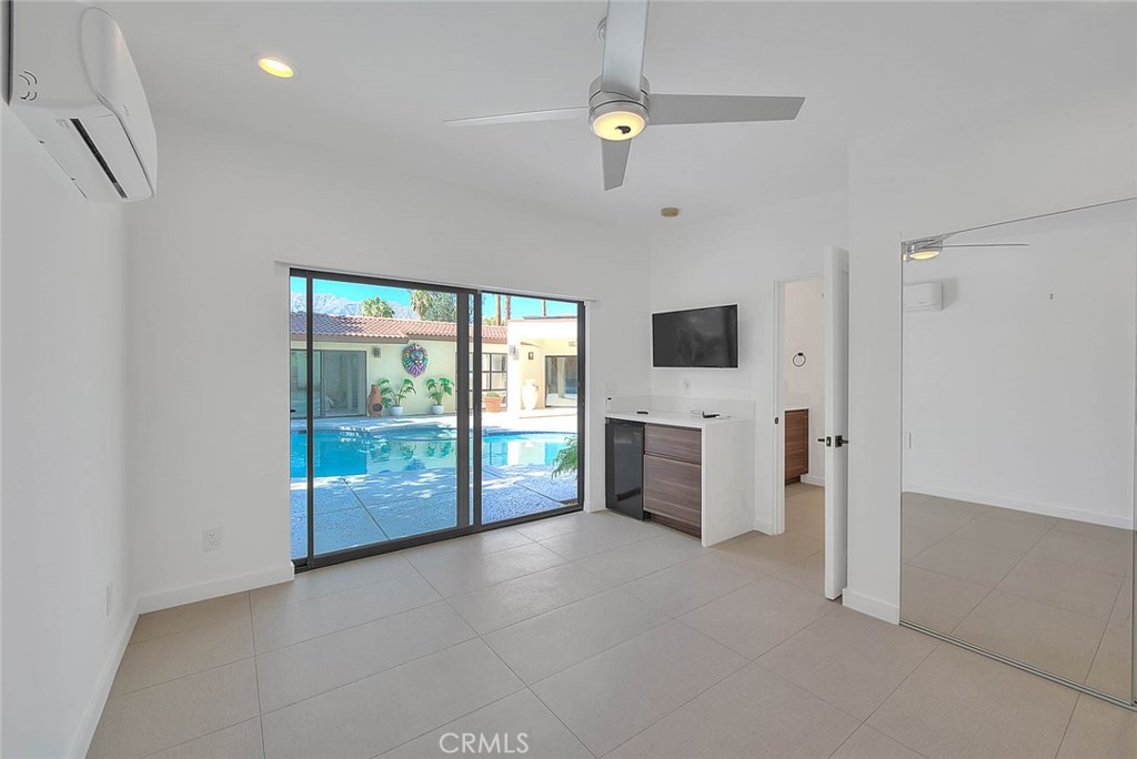 1281 Linda Vista