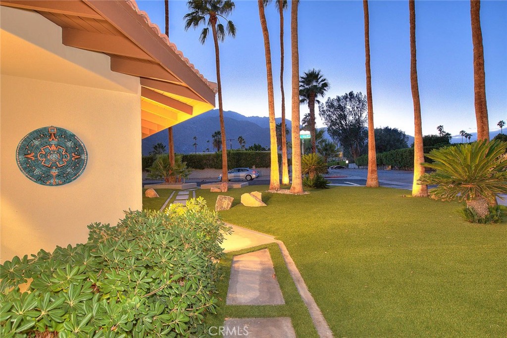 1281 Linda Vista