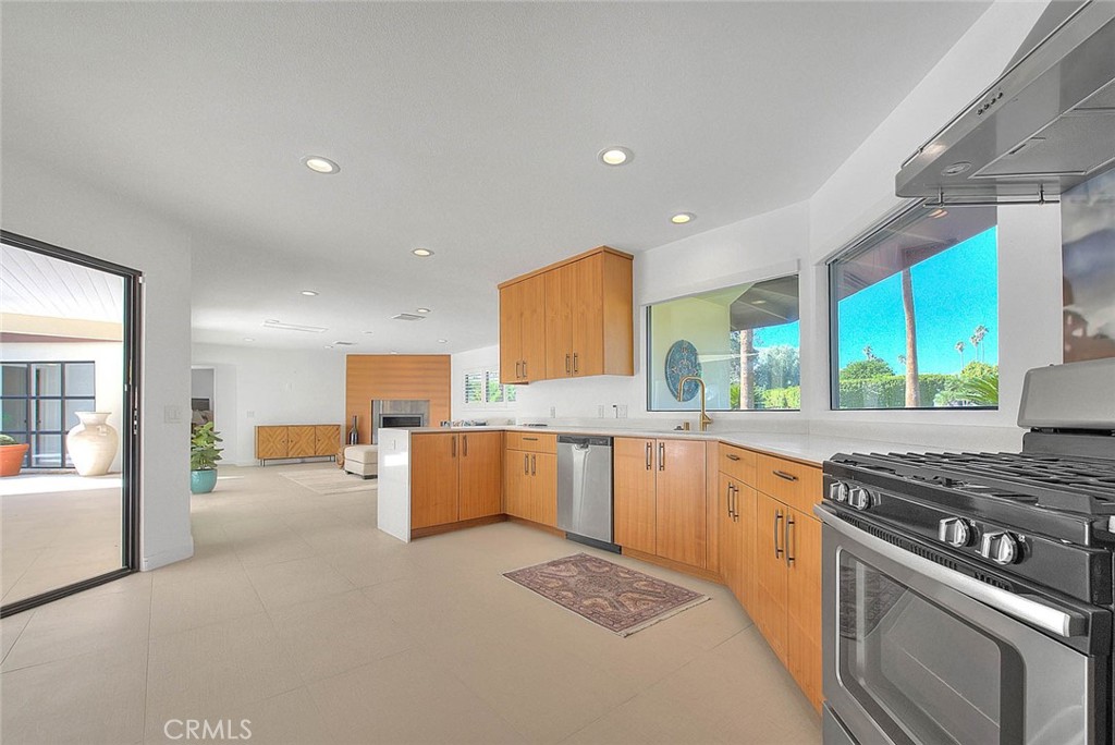 1281 Linda Vista