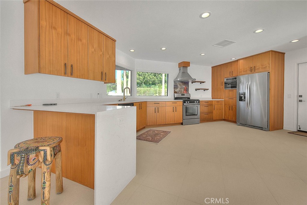 1281 Linda Vista