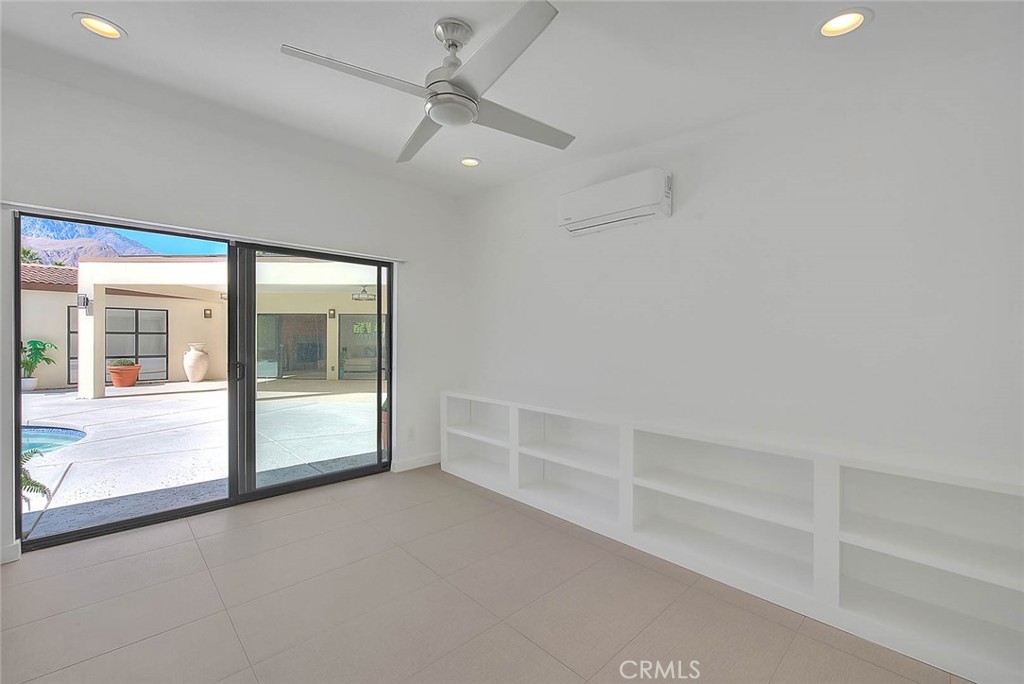1281 Linda Vista