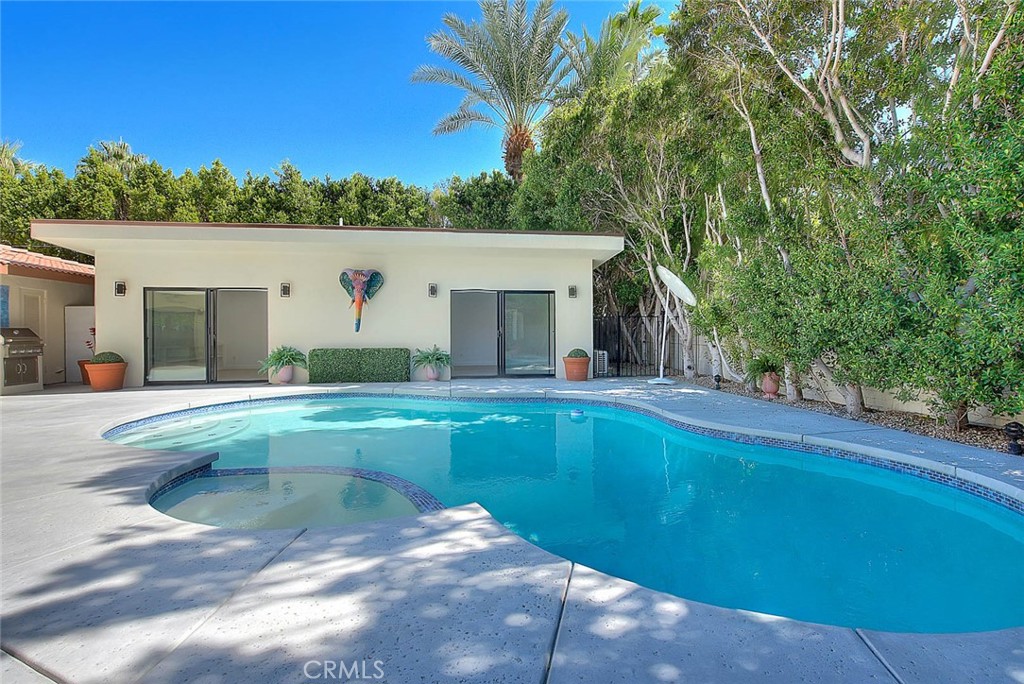 1281 Linda Vista