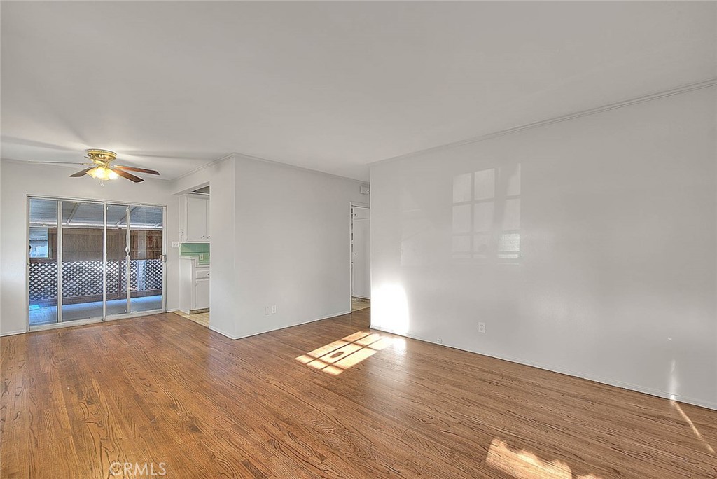 5804 Primrose