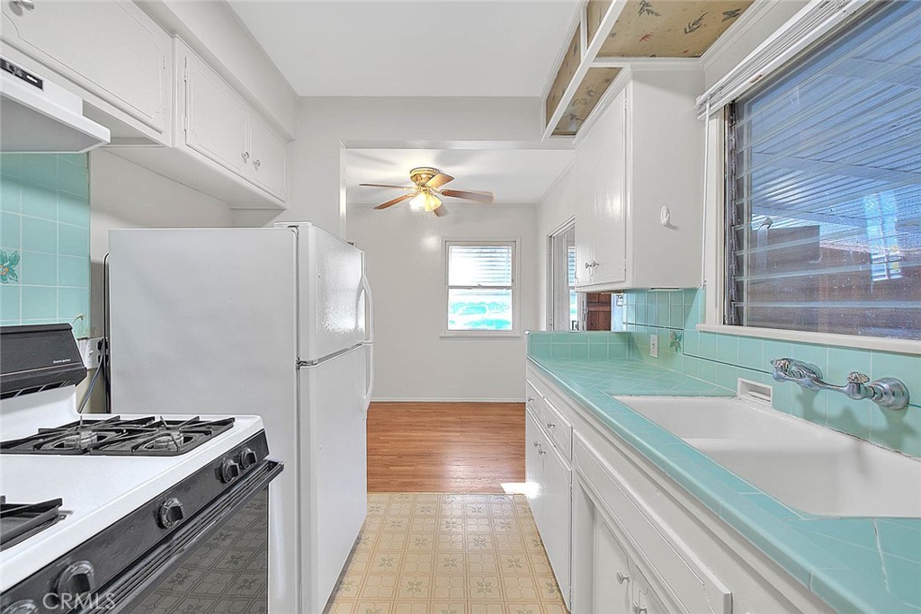 5804 Primrose