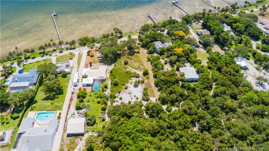 9917 & 9919 S Indian River Drive