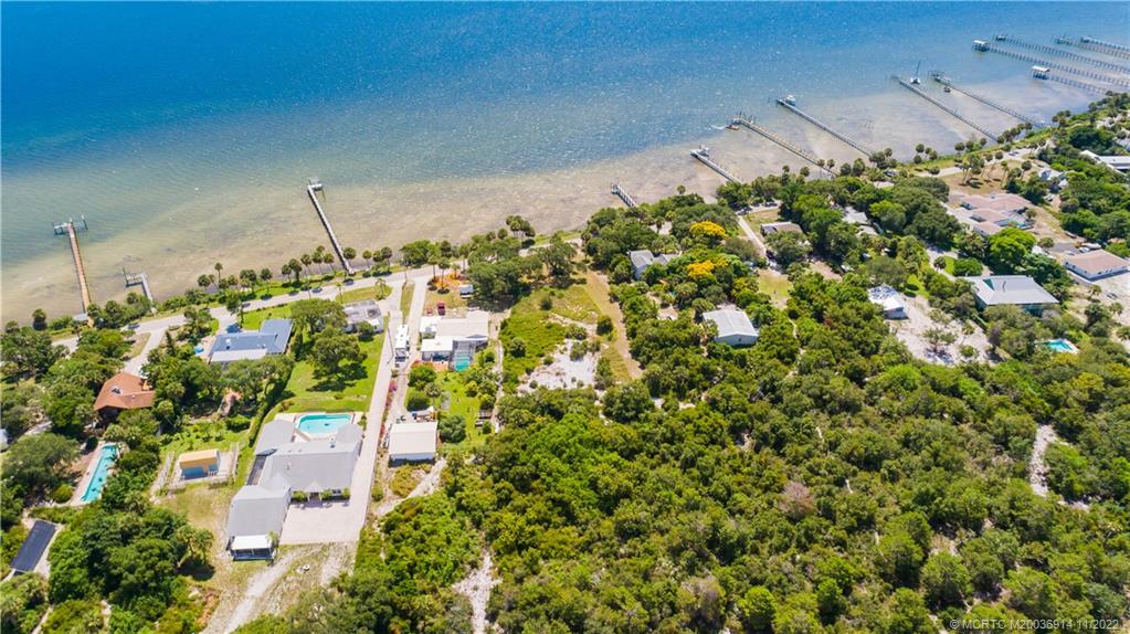 9917 & 9919 S Indian River Drive