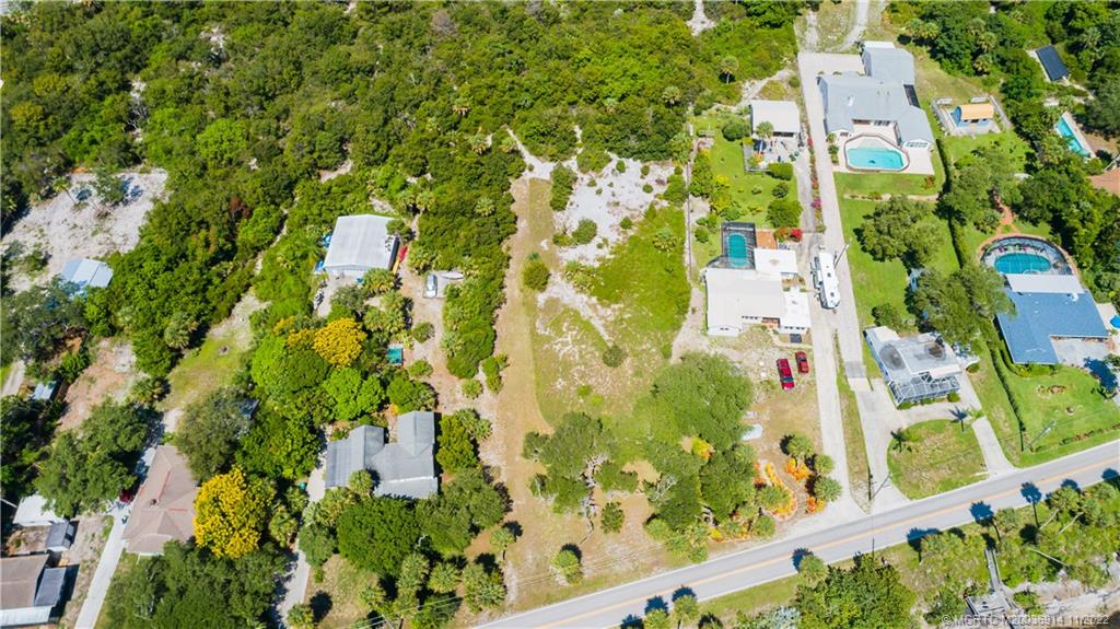 9917 & 9919 S Indian River Drive