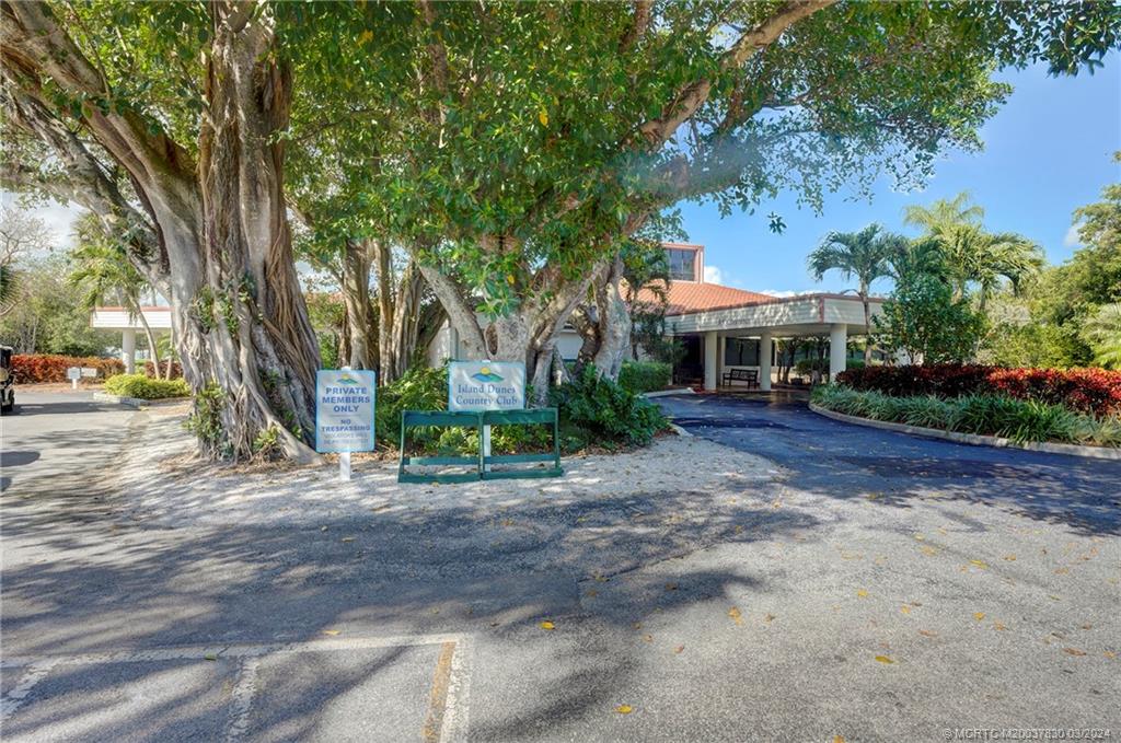 8750 S Ocean Drive PH-40