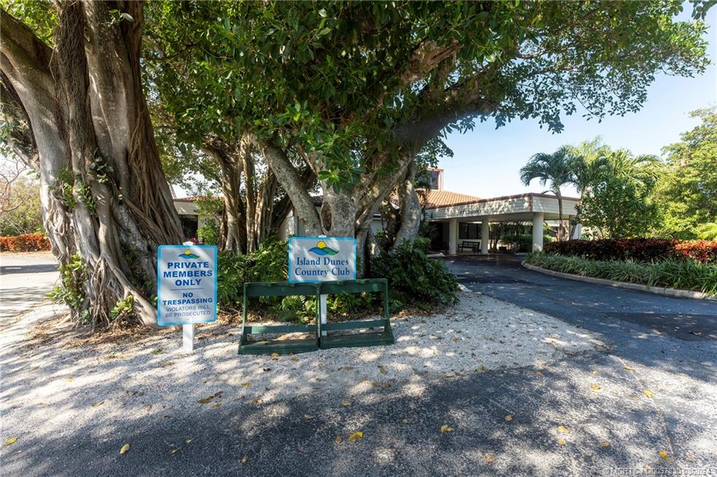 8750 S Ocean Drive PH-40