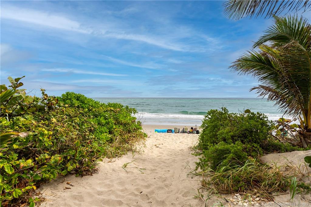 1180 S Ocean Blvd 8B