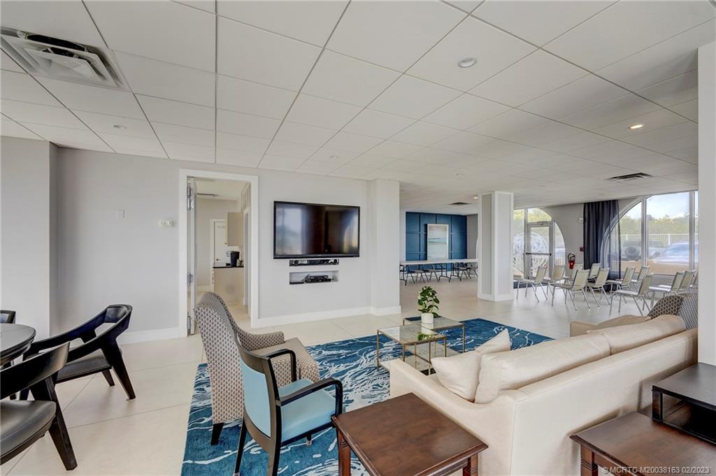 1180 S Ocean Blvd 8B