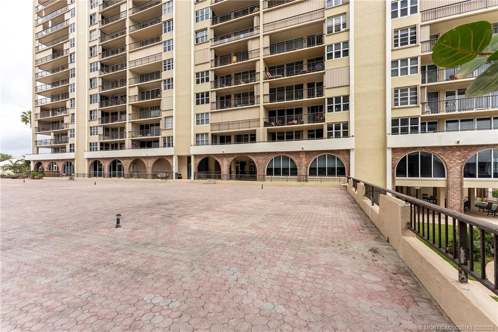 1180 S Ocean Blvd 8B