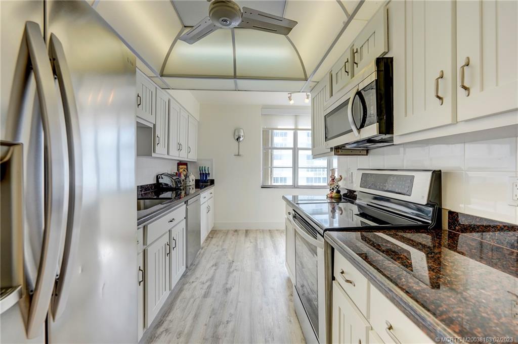 1180 S Ocean Blvd 8B