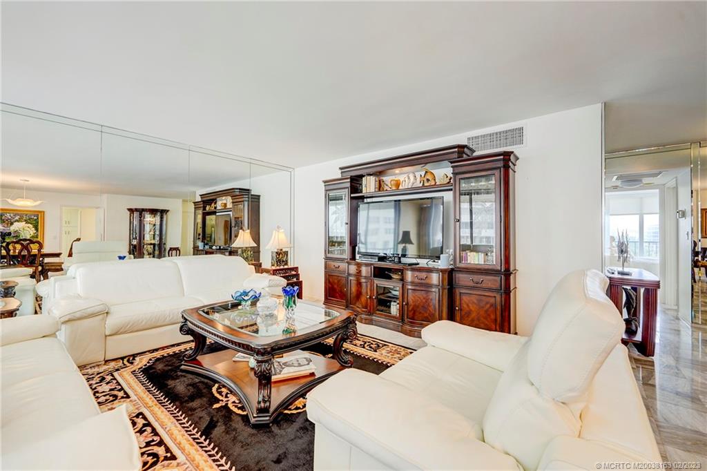 1180 S Ocean Blvd 8B