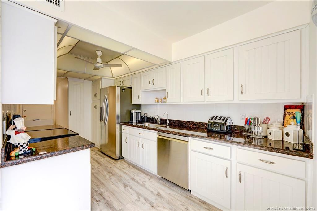 1180 S Ocean Blvd 8B