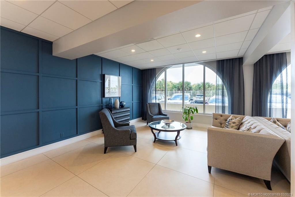 1180 S Ocean Blvd 8B