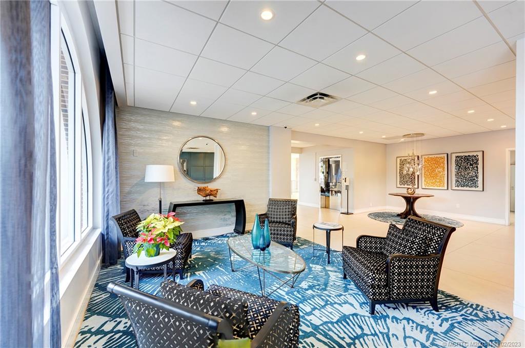 1180 S Ocean Blvd 8B