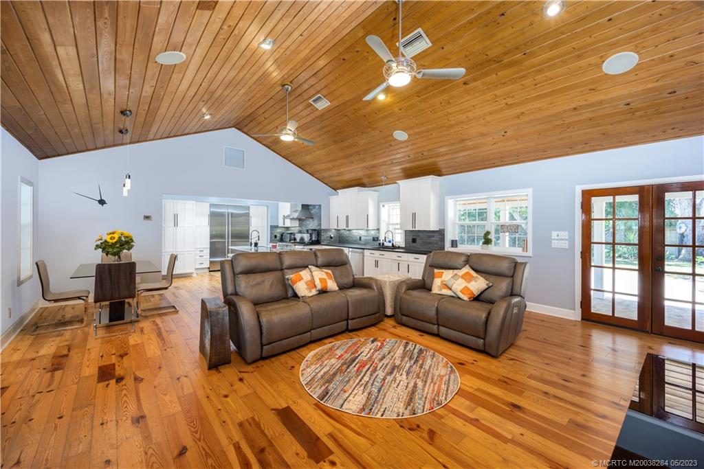 109 S Sewalls Point Road