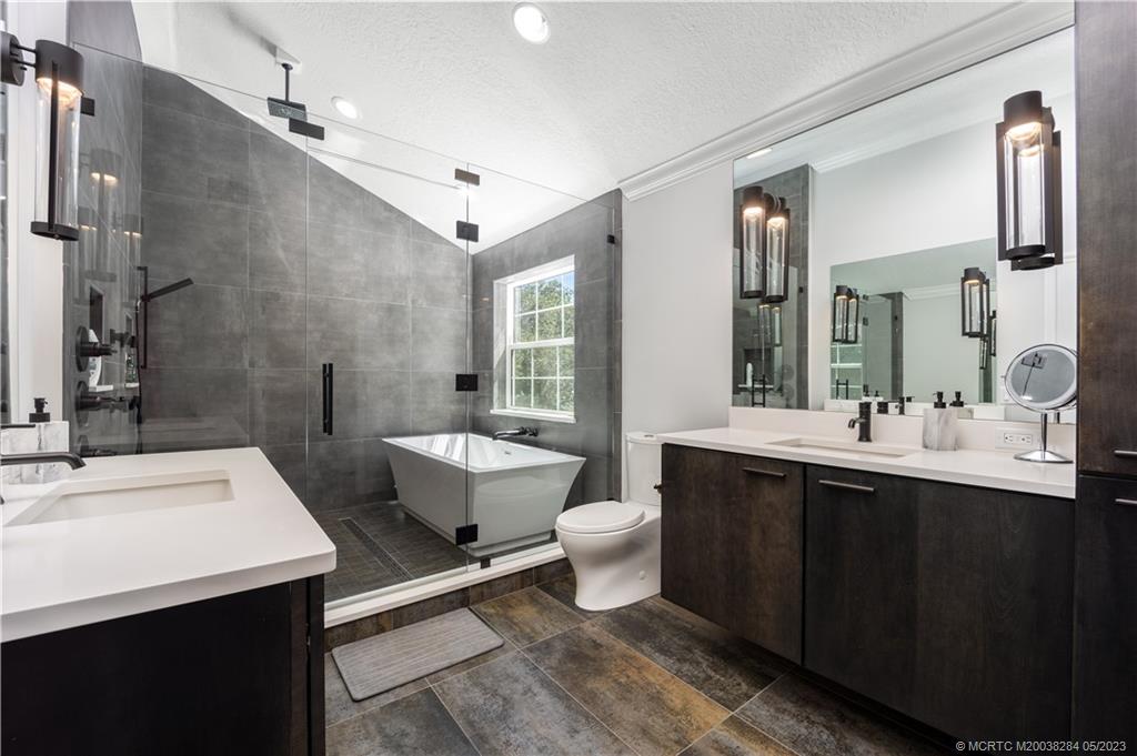 109 S Sewalls Point Road